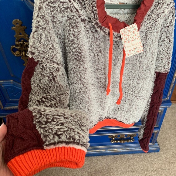 New! Free People Wild Heart Shearling Pullover XL - Picture 4 of 5